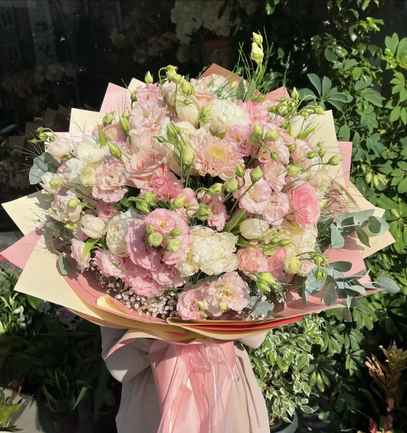 Vintage Blushing Bloom